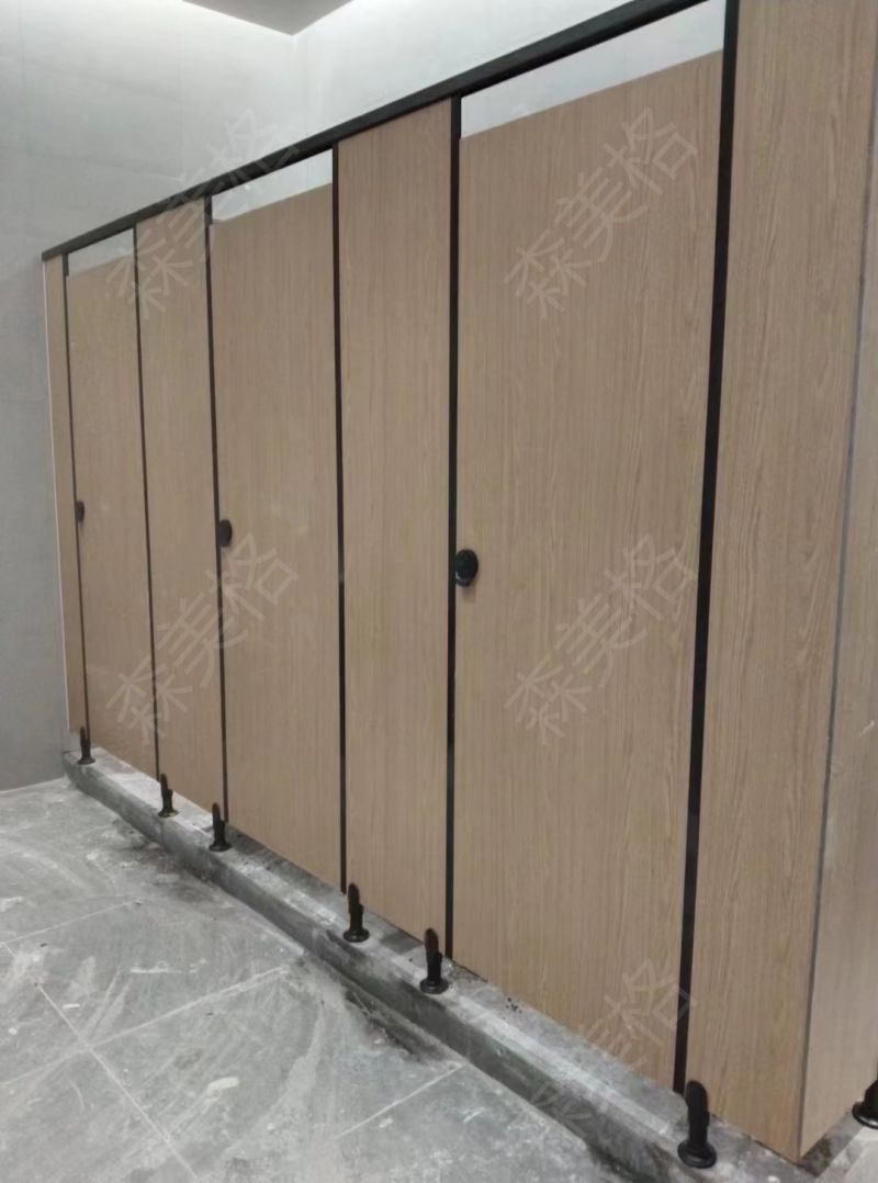 百威（温州）啤酒厂办公室卫生间隔断