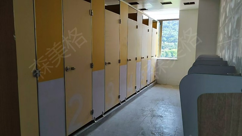 学习卫生间隔断